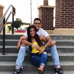 Meet your Posher, Manuela